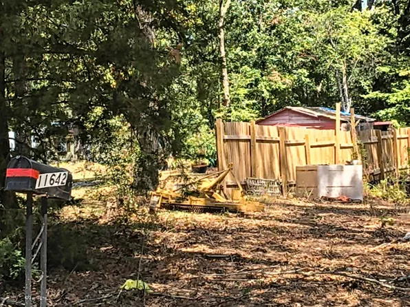 11642 Sparks Davis Rd, Keithville, LA 71047