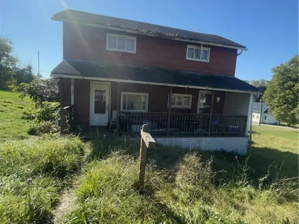 1065 Highland St, Leisenring, PA 15455