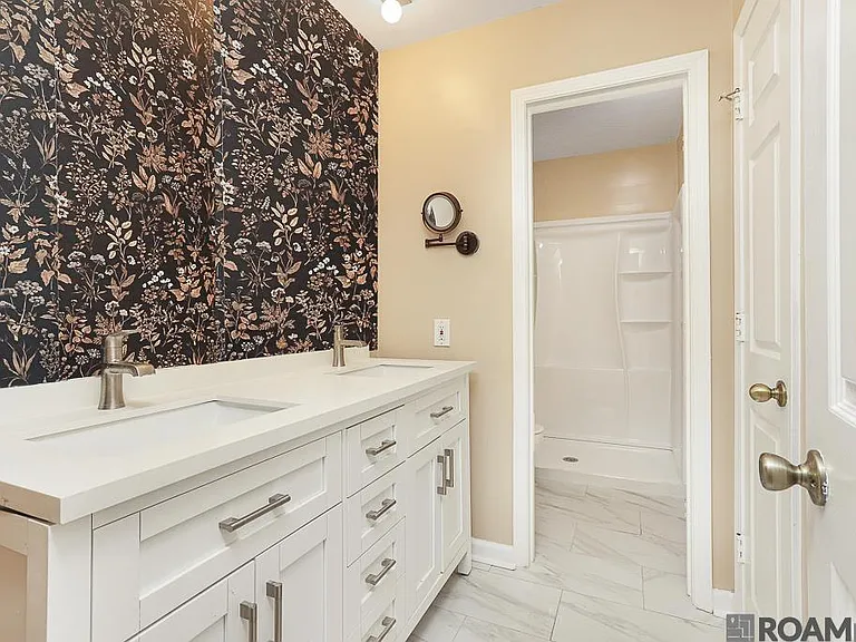 12417 Coursey Blvd — Photo 16