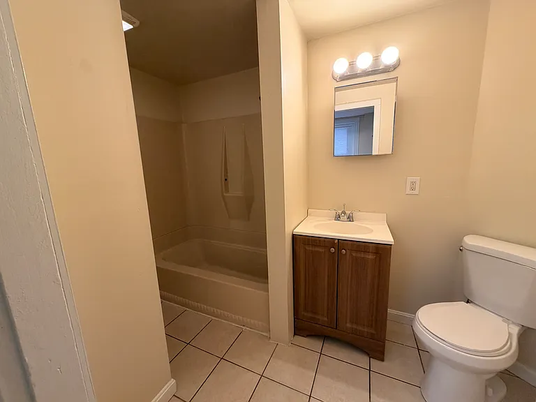 359 Water St #2R — Photo 4