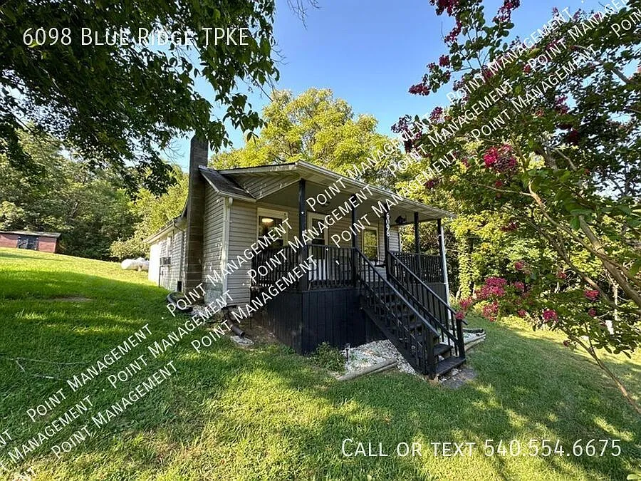 3 Bed 1 Bath Outside Fincastle! — Photo 2
