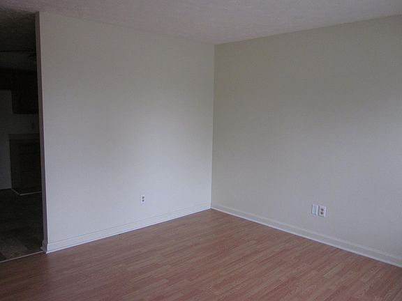 4th image of 538 Bell Place Dr