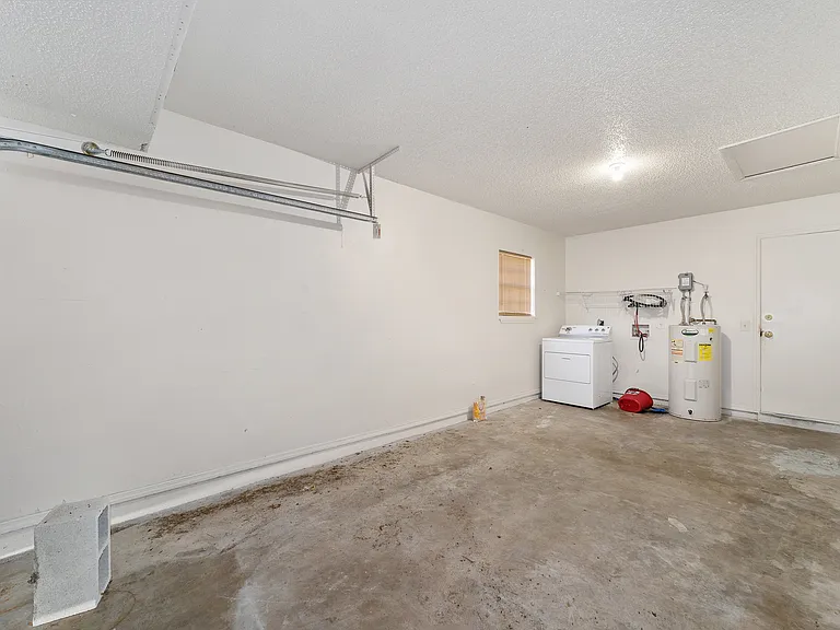 325 Oak Track Crse — Photo 28