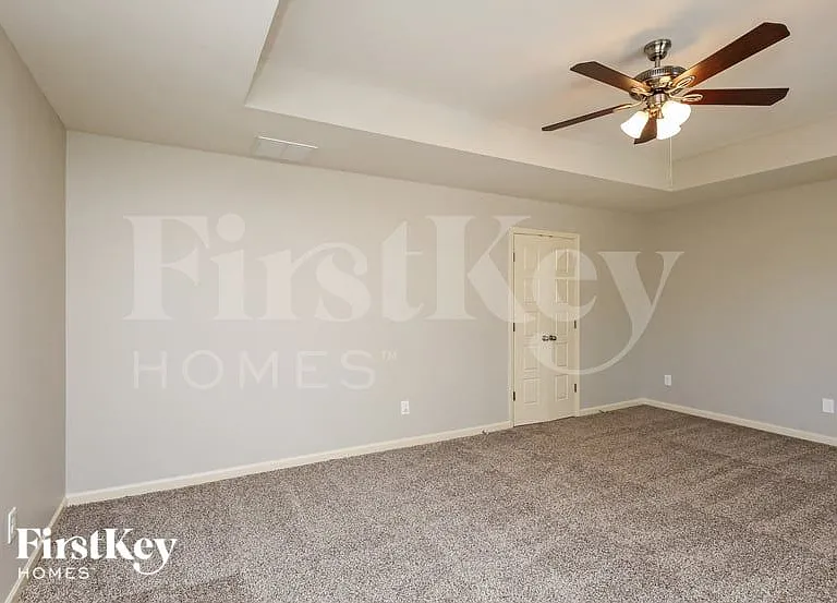 835 Sassafras Ln — Photo 7