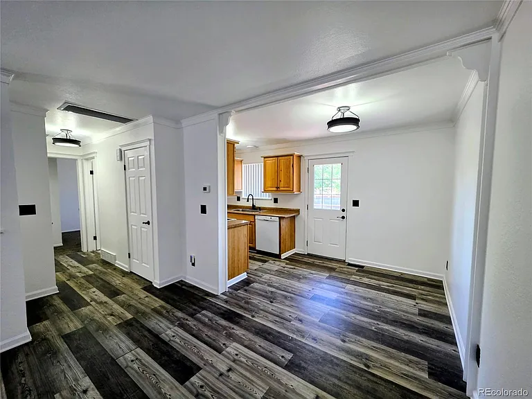 334 Wooster Ave — Photo 7