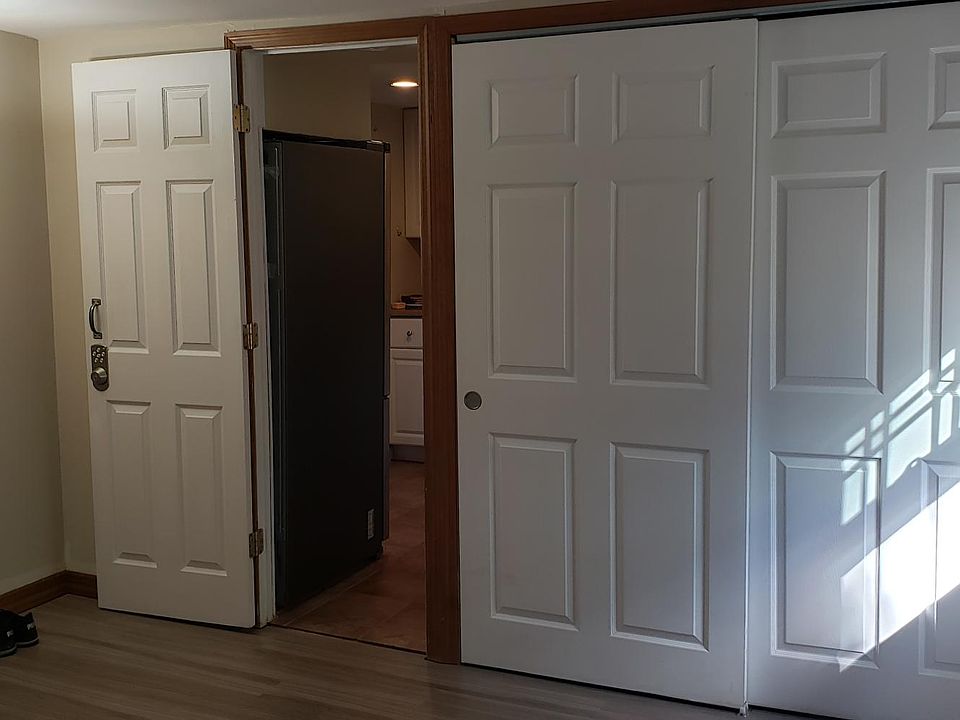 1st image of 9 Maiden Ln