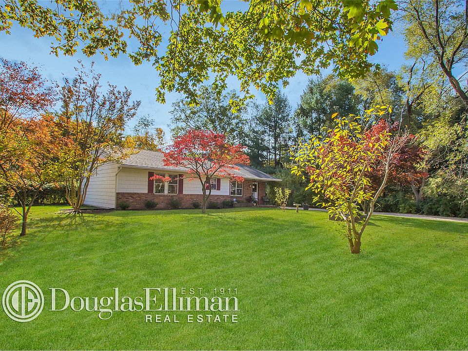 1st image of 26 Summerset Dr