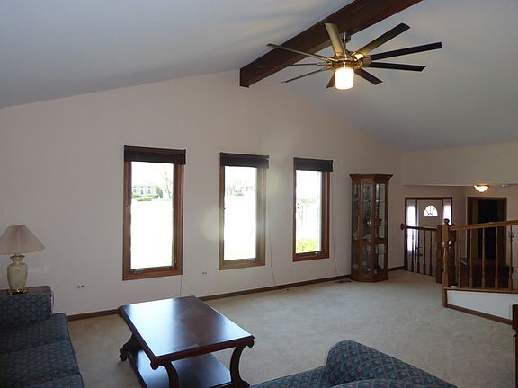 3rd image of 17445 Brookwood Ct