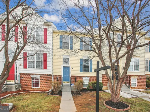 35930 Clover Ter, Round Hill, VA 20141