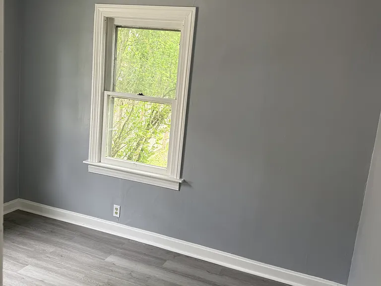 950 Riverview St NW — Photo 5