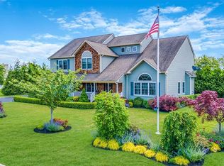 12 Dogwood Ln, East Moriches, NY 11940