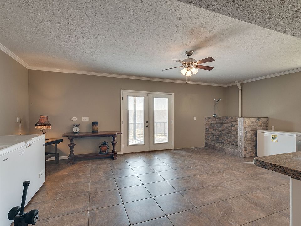 28th image of 327 Stoneybrook Rd