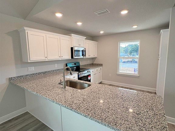 2nd image of 8014 Westpointe Ln #20A
