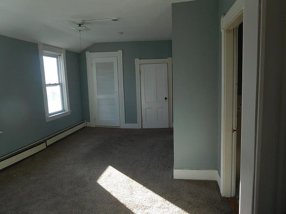 2nd image of 88 Elm St #3