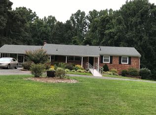 8650 Sinclair Mill Rd, Manassas, VA 20112