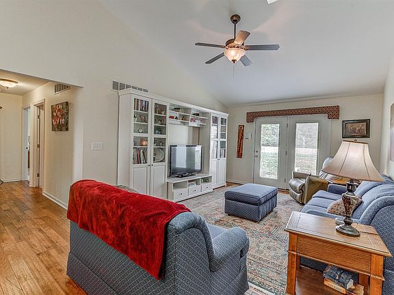5th image of 1871 Sonoma Ln #1-B