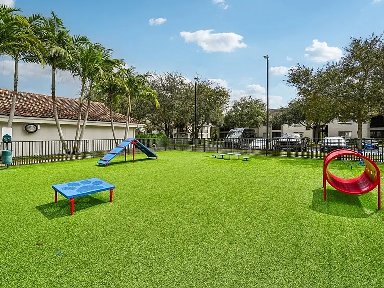 Legacy at Palm Aire — Photo 14