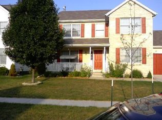 13 Rosewood Ct, Bloomington, IL 61704