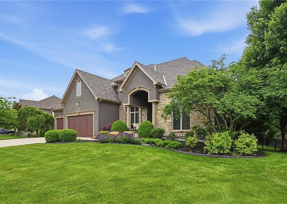 9605 W 150th St, Overland Park, KS 66221 | MLS #2622241 | Zillow
