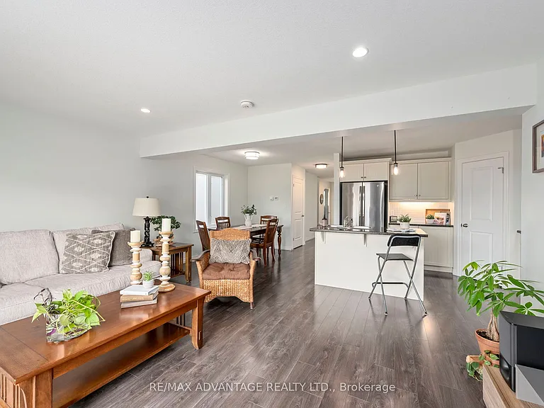 377 Beech St — Photo 8