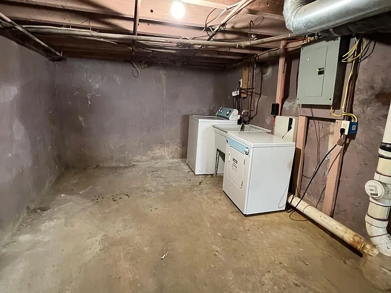 218 E Dorset St — Photo 18