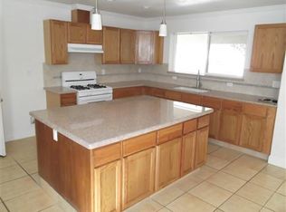 1102 Hawthorne Ave, Modesto, CA 95350
