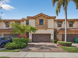 8435 Blue Cove Way, Pompano Beach, FL 33076