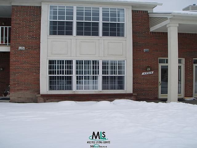 2nd image of 43919 Rushcliffe Dr