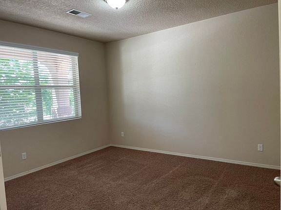 2nd image of 2004 Northlands Dr SE