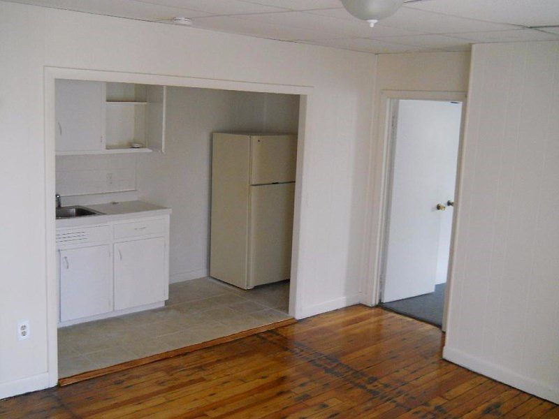 2nd image of 19 Danforth St APT 1W