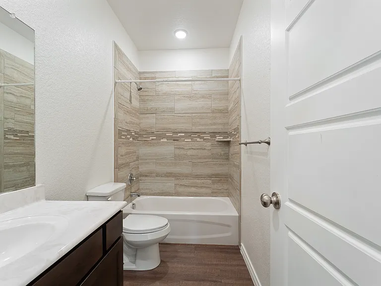 1110 Carlsberg Dr #B — Photo 10