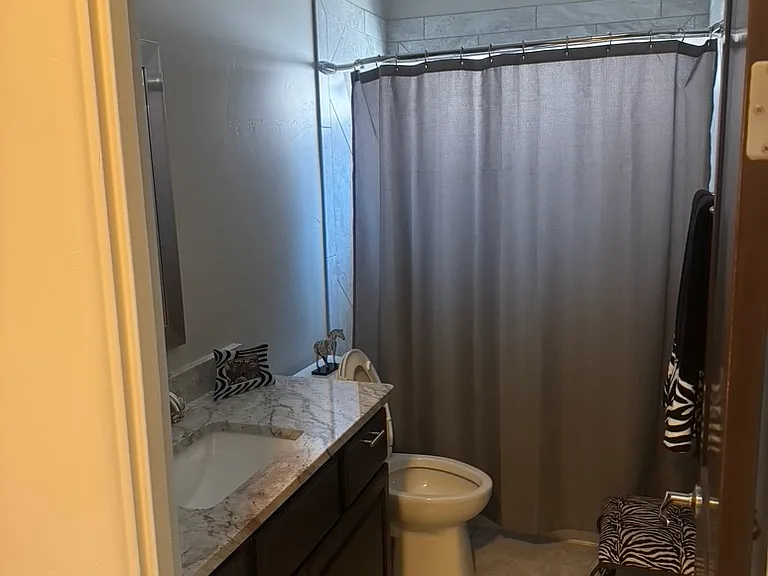 1803 E Alder Cir — Photo 2