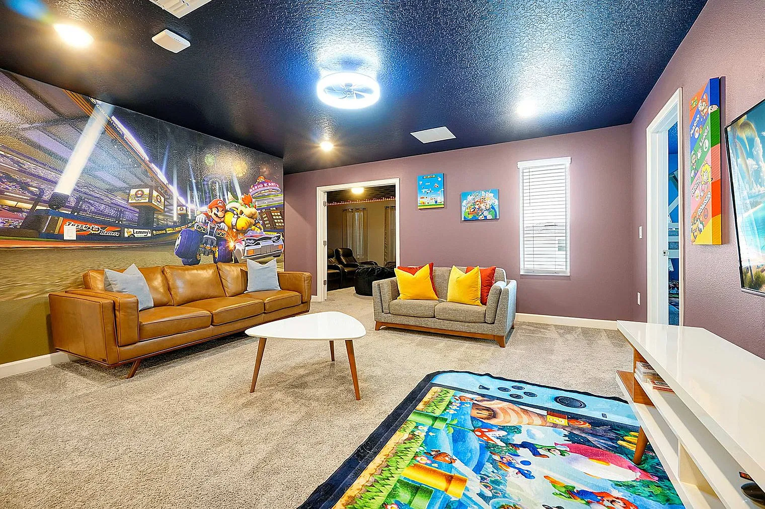 8 bed, 5.0 bath, 4499 sqft, $10,415 — Photo 2