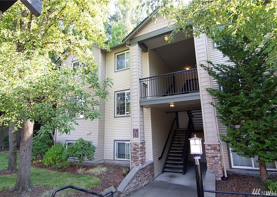 1st image of 25025 SE Klahanie Blvd APT C302