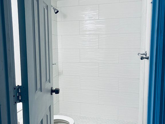 5th image of 6063 10th Ave N APT 147