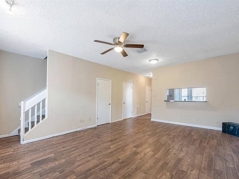12400 Brookglade Cir #15 — Photo 8