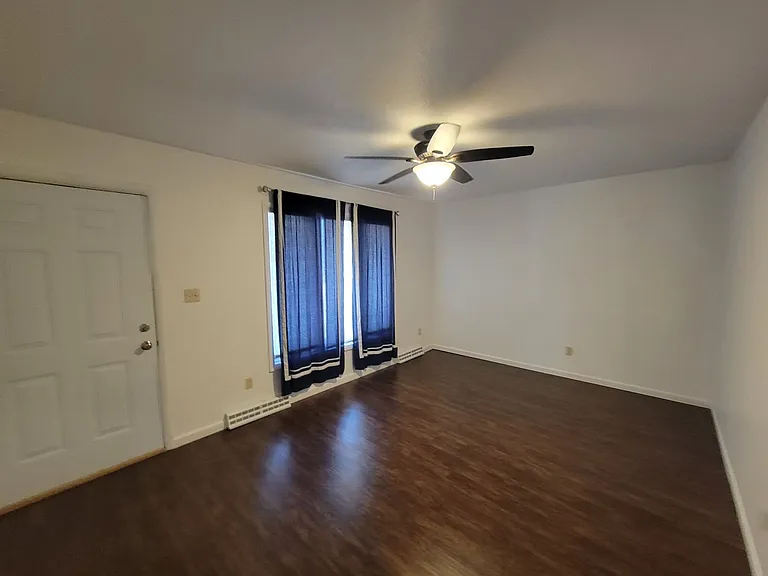 1223 Lilac Ln — Photo 6