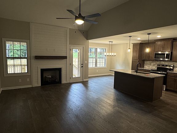 3rd image of 318 Tisha Ct