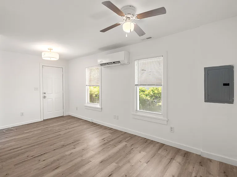 42 Riverside Ave — Photo 7