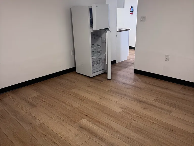 221 N Washington St #12 — Photo 12