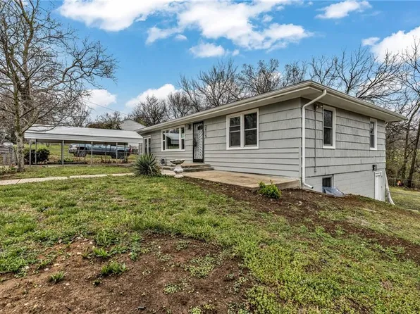 2415 N 53rd St, Kansas City, KS 66104