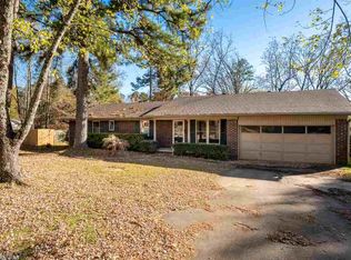 8121 Chatham Dr, Little Rock, AR 72227