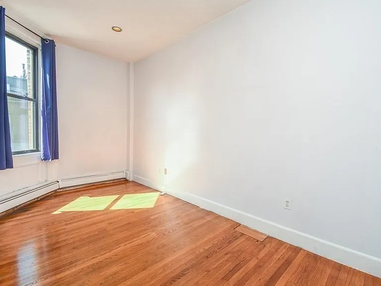275 Beacon St #3B — Photo 5