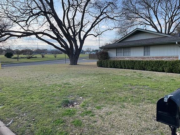 2nd image of 5621 Oakview Dr