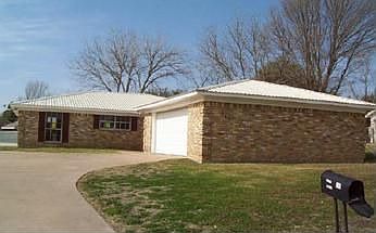 1st image of 119 Falcon Ln