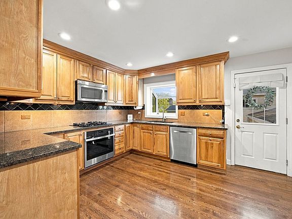 4th image of 1708 N Mura Ln