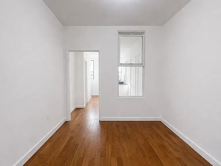 294 Harman St #2TT — Photo 4