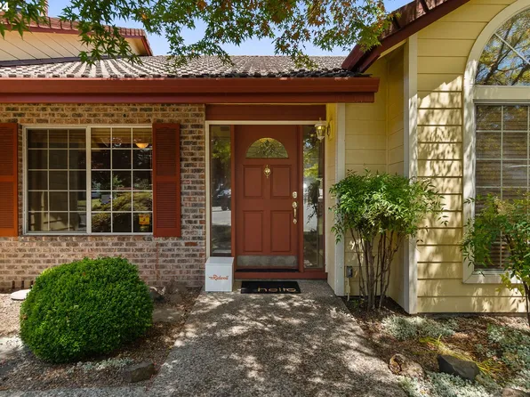 17375 NW Brickstone Ct, Beaverton, OR 97006