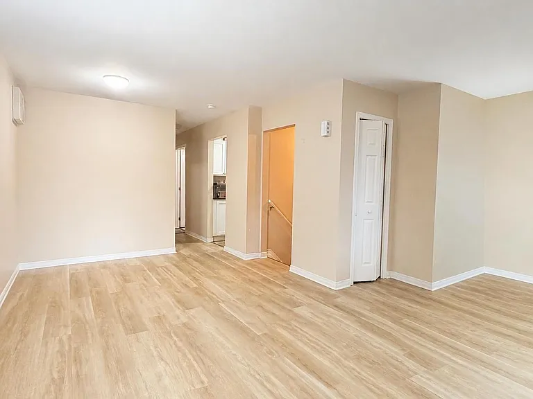 429 Bruce Ave #3 — Photo 4