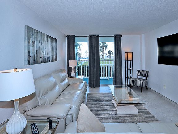 5th image of 2727 N Atlantic Ave #1100